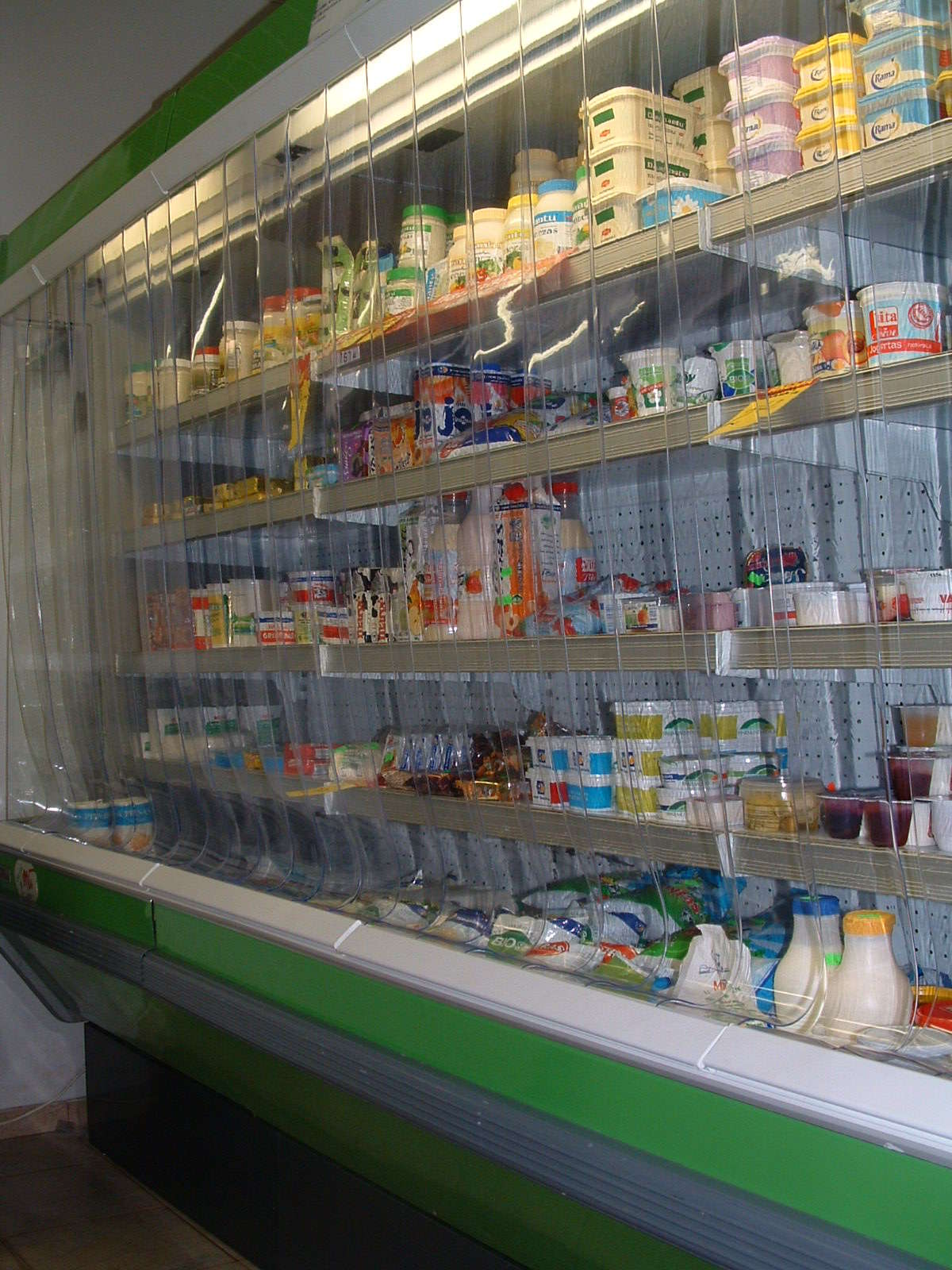 Cool strip hanging system in dairy chillers and freezers