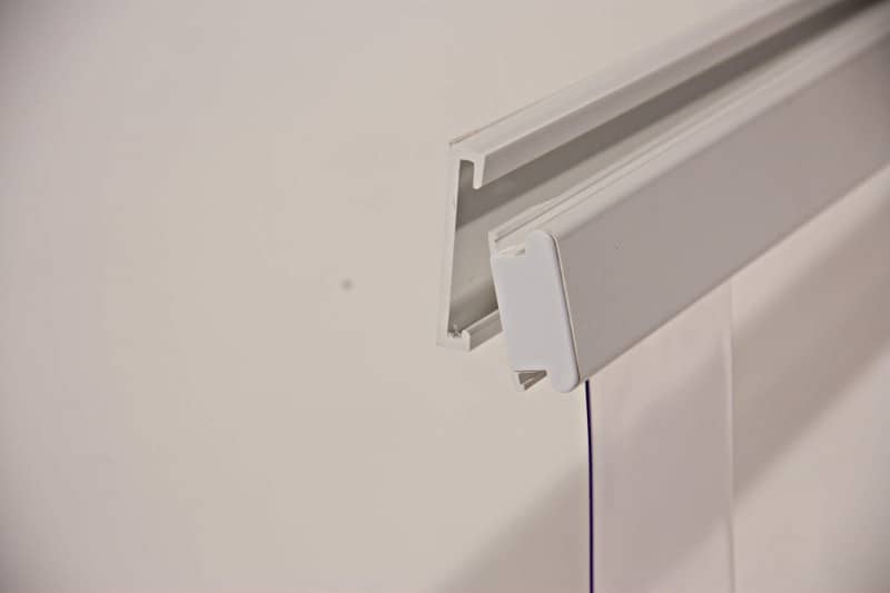 Cool strip hanging system - EXTRUFLEX