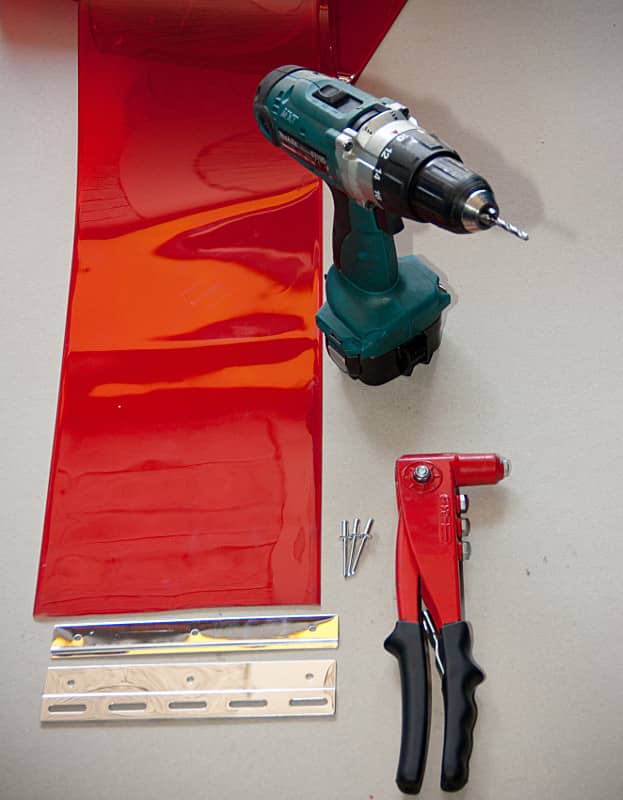 Hook-on-Track & Plate Set - EXTRUFLEX