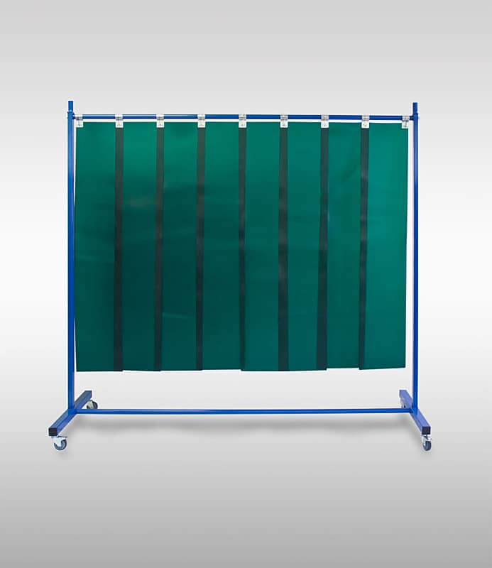 Mobile protection for welding with flexible PVC strips of screens