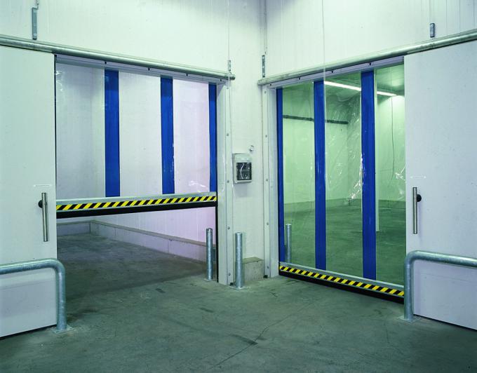 Rapid doors with flexible PVC - EXTRUFLEX
