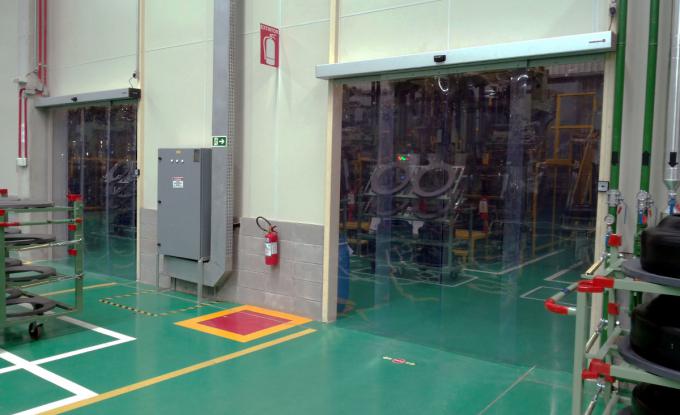 Sliding doors with flexible PVC - EXTRUFLEX